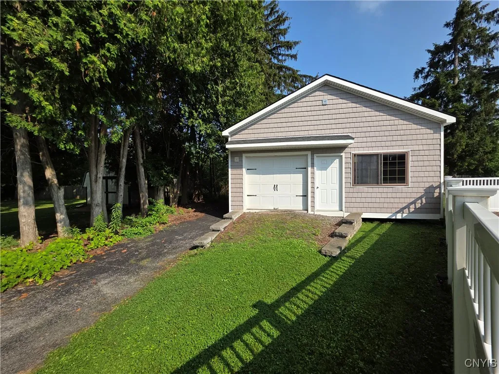 5937 Lakeshore Road, Cicero, New York 13039, Cicero, New York 13039, 3 Bedrooms Bedrooms, 7 Rooms Rooms,2 BathroomsBathrooms,Residential,Closed,5937 Lakeshore Road, Cicero, New York 13039,S1618549