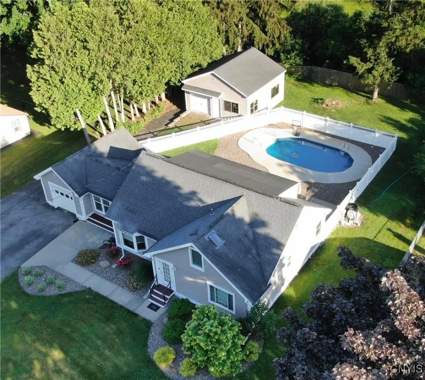 5937 Lakeshore Road, Cicero, New York 13039, Cicero, New York 13039, 3 Bedrooms Bedrooms, 7 Rooms Rooms,2 BathroomsBathrooms,Residential,Closed,5937 Lakeshore Road, Cicero, New York 13039,S1618549