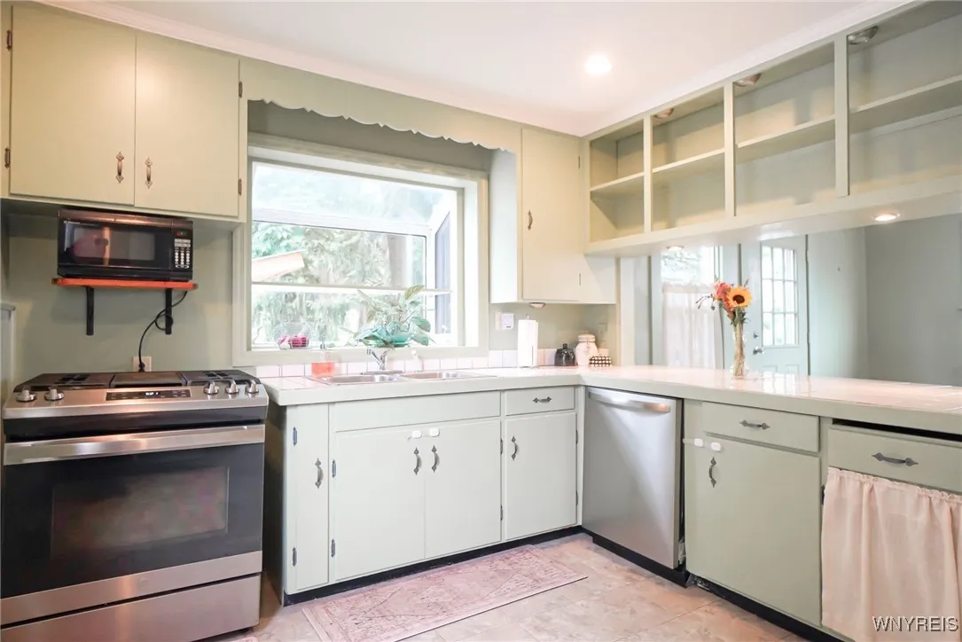 529 Ridge Avenue, Aurora, New York 14052, Aurora, New York 14052, 3 Bedrooms Bedrooms, 10 Rooms Rooms,2 BathroomsBathrooms,Residential,Closed,529 Ridge Avenue, Aurora, New York 14052,0,B1622773