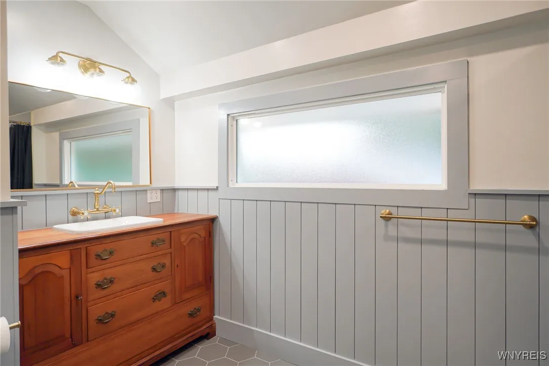 529 Ridge Avenue, Aurora, New York 14052, Aurora, New York 14052, 3 Bedrooms Bedrooms, 10 Rooms Rooms,2 BathroomsBathrooms,Residential,Closed,529 Ridge Avenue, Aurora, New York 14052,0,B1622773