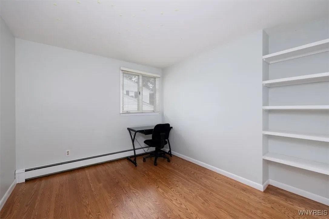 39 Halwill Drive, Amherst, New York 14226, Amherst, New York 14226, 3 Bedrooms Bedrooms, 6 Rooms Rooms,1 BathroomBathrooms,Residential Lease,For Rent,39 Halwill Drive, Amherst, New York 14226,B1623008