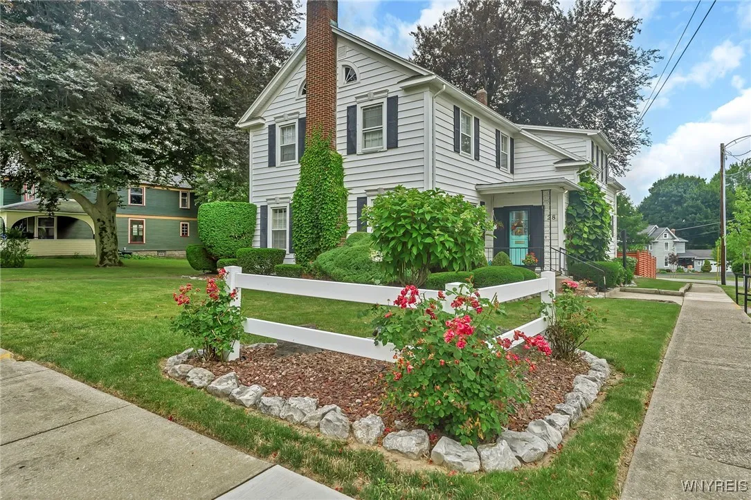 28 Bloomingdale Avenue, Newstead, New York 14001, Newstead, New York 14001, 5 Bedrooms Bedrooms, 17 Rooms Rooms,3 BathroomsBathrooms,Residential,For Sale,28 Bloomingdale Avenue, Newstead, New York 14001,B1619459