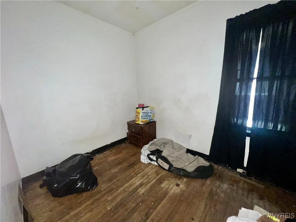 31 Worcester Place, Buffalo, New York 14215, Buffalo, New York 14215, 5 Bedrooms Bedrooms, 9 Rooms Rooms,1 BathroomBathrooms,Residential,For Sale,31 Worcester Place, Buffalo, New York 14215,B1623094