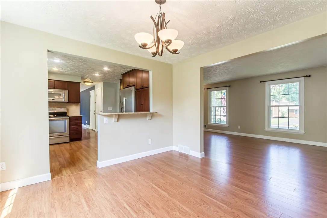 7 Erie Drive, Perinton, New York 14450, Perinton, New York 14450, 3 Bedrooms Bedrooms, 7 Rooms Rooms,1 BathroomBathrooms,Residential,For Sale,7 Erie Drive, Perinton, New York 14450,R1622832