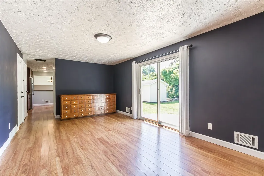 7 Erie Drive, Perinton, New York 14450, Perinton, New York 14450, 3 Bedrooms Bedrooms, 7 Rooms Rooms,1 BathroomBathrooms,Residential,For Sale,7 Erie Drive, Perinton, New York 14450,R1622832