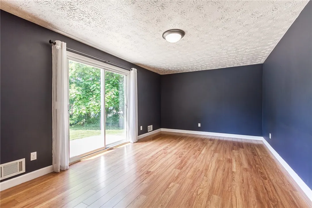 7 Erie Drive, Perinton, New York 14450, Perinton, New York 14450, 3 Bedrooms Bedrooms, 7 Rooms Rooms,1 BathroomBathrooms,Residential,For Sale,7 Erie Drive, Perinton, New York 14450,R1622832