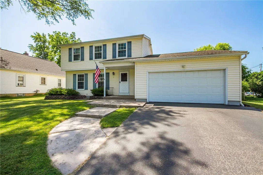 7 Erie Drive, Perinton, New York 14450, Perinton, New York 14450, 3 Bedrooms Bedrooms, 7 Rooms Rooms,1 BathroomBathrooms,Residential,For Sale,7 Erie Drive, Perinton, New York 14450,R1622832