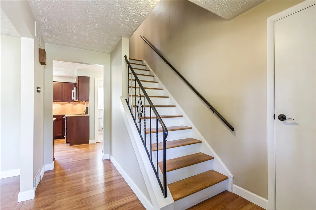 7 Erie Drive, Perinton, New York 14450, Perinton, New York 14450, 3 Bedrooms Bedrooms, 7 Rooms Rooms,1 BathroomBathrooms,Residential,For Sale,7 Erie Drive, Perinton, New York 14450,R1622832