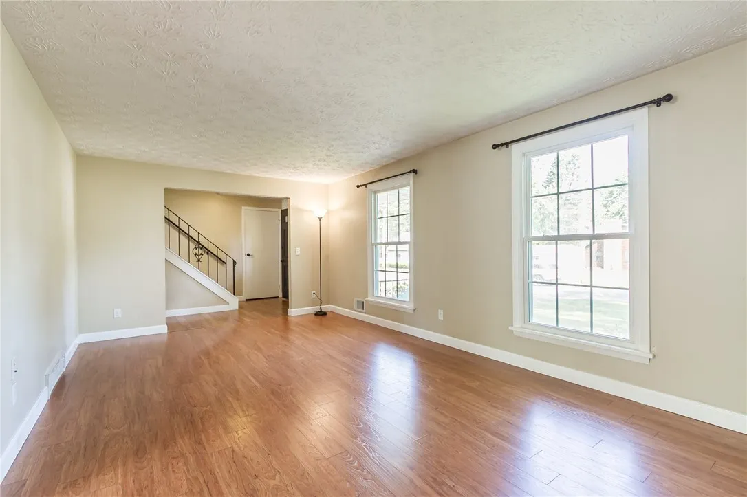 7 Erie Drive, Perinton, New York 14450, Perinton, New York 14450, 3 Bedrooms Bedrooms, 7 Rooms Rooms,1 BathroomBathrooms,Residential,For Sale,7 Erie Drive, Perinton, New York 14450,R1622832