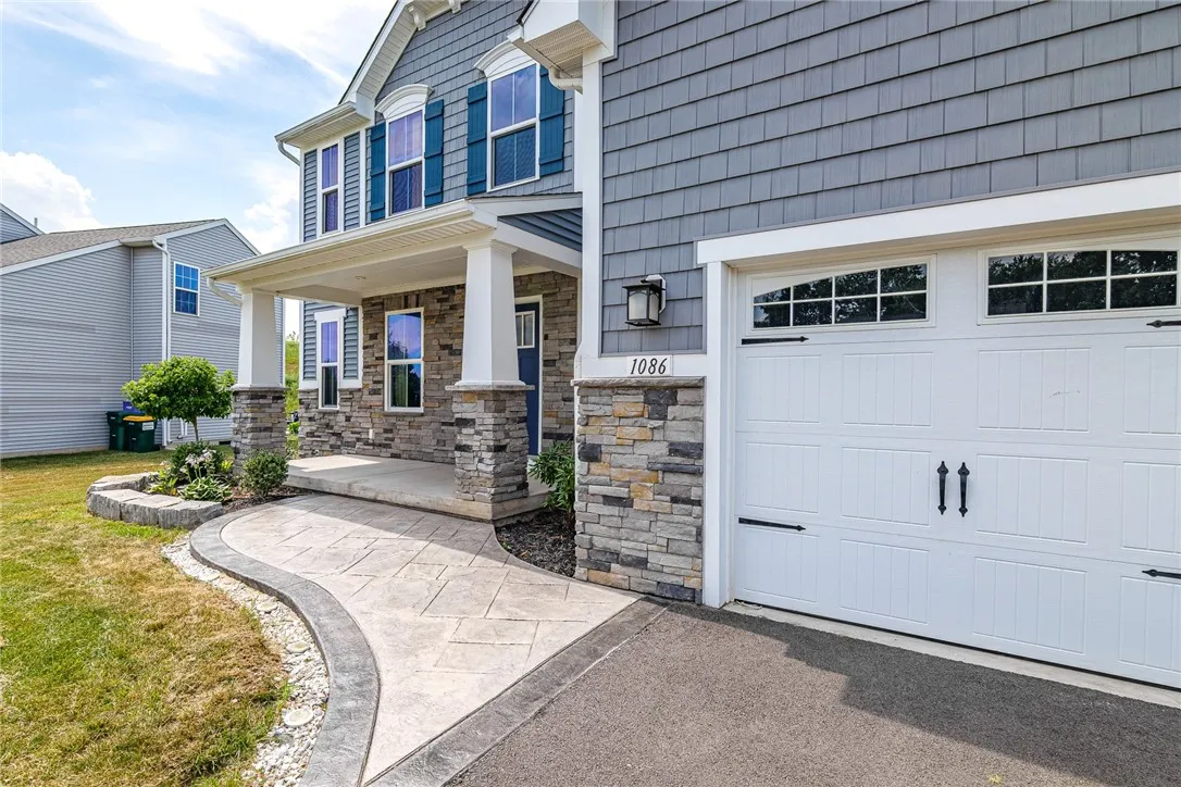 1086 Harlowe Lane, Farmington, New York 14425, Farmington, New York 14425, 5 Bedrooms Bedrooms, 16 Rooms Rooms,2 BathroomsBathrooms,Residential,For Sale,1086 Harlowe Lane, Farmington, New York 14425,R1622747