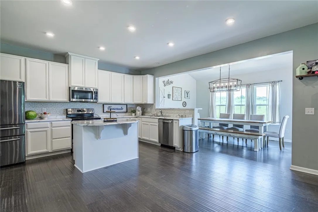 1086 Harlowe Lane, Farmington, New York 14425, Farmington, New York 14425, 5 Bedrooms Bedrooms, 16 Rooms Rooms,2 BathroomsBathrooms,Residential,For Sale,1086 Harlowe Lane, Farmington, New York 14425,R1622747