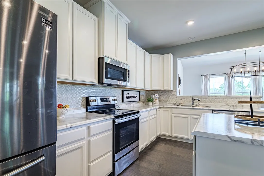 1086 Harlowe Lane, Farmington, New York 14425, Farmington, New York 14425, 5 Bedrooms Bedrooms, 16 Rooms Rooms,2 BathroomsBathrooms,Residential,For Sale,1086 Harlowe Lane, Farmington, New York 14425,R1622747