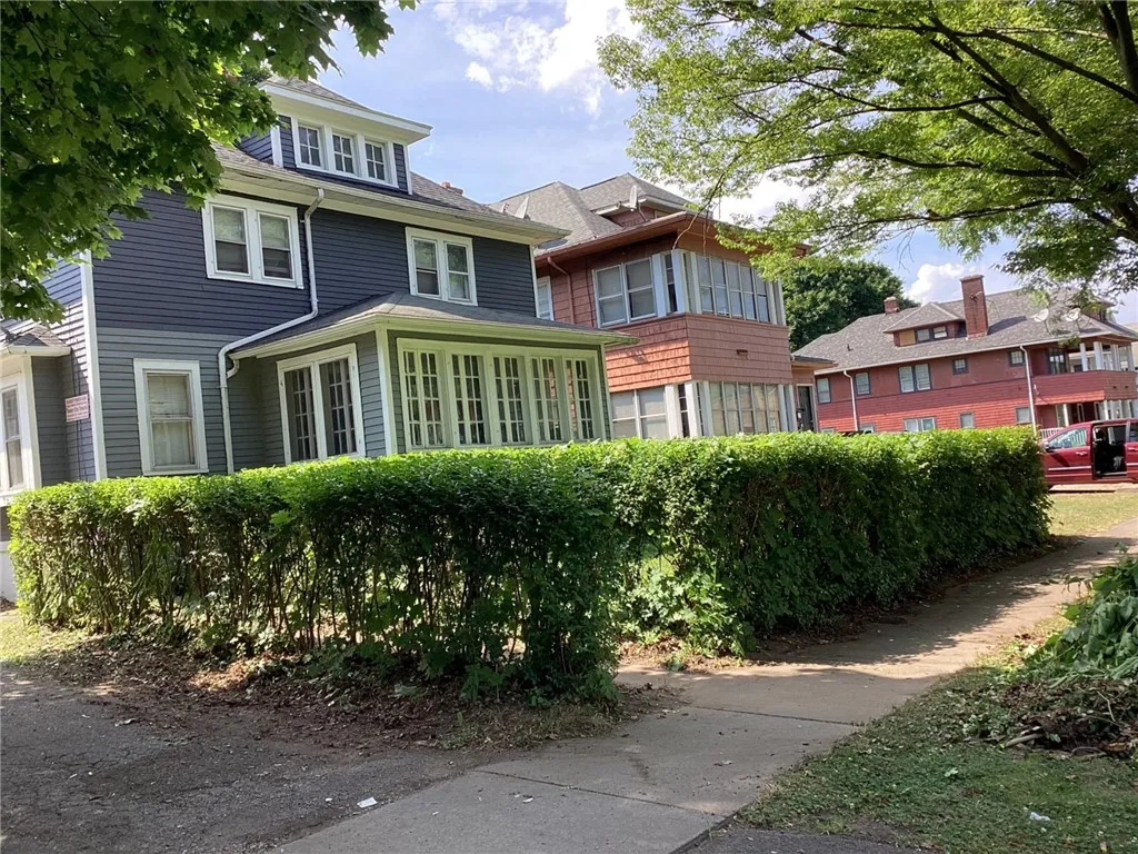 91-97 Thurston Road, Rochester, New York 14619, Rochester, New York 14619, 9 Bedrooms Bedrooms, ,4 BathroomsBathrooms,Residential,For Sale,91-97 Thurston Road, Rochester, New York 14619,R1623075