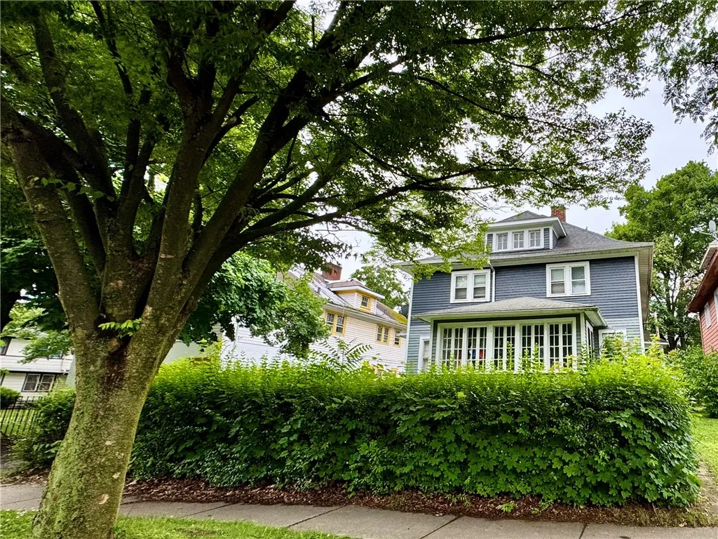 91-97 Thurston Road, Rochester, New York 14619, Rochester, New York 14619, 9 Bedrooms Bedrooms, ,4 BathroomsBathrooms,Residential,For Sale,91-97 Thurston Road, Rochester, New York 14619,R1623075