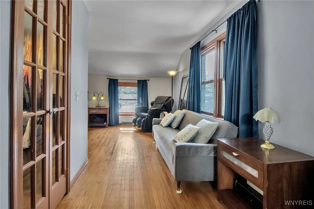 429 Mill Street, Amherst, New York 14221, Amherst, New York 14221, 4 Bedrooms Bedrooms, 7 Rooms Rooms,2 BathroomsBathrooms,Residential,For Sale,429 Mill Street, Amherst, New York 14221,B1622258