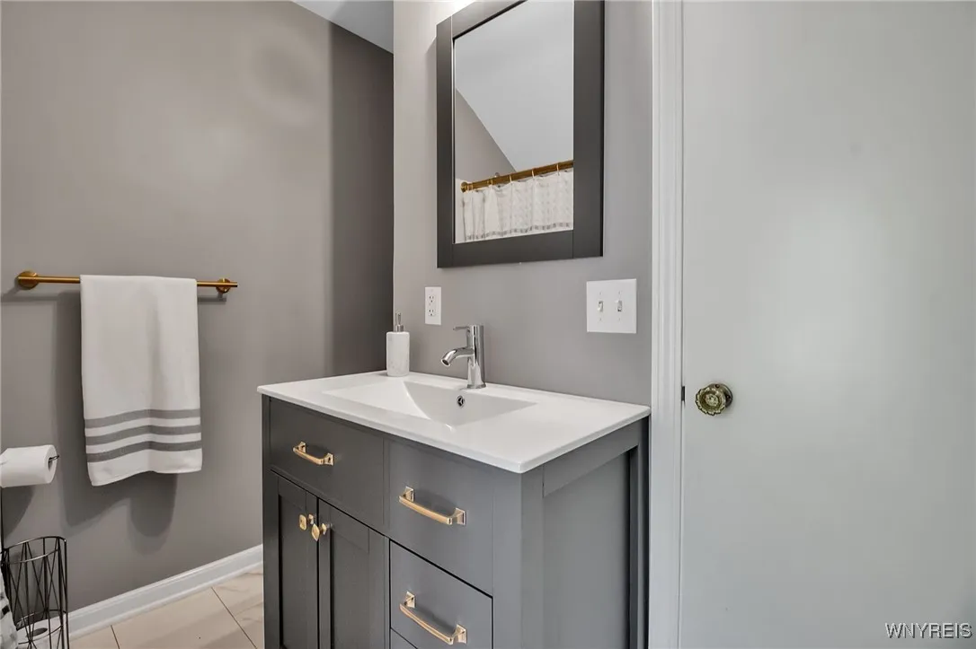 429 Mill Street, Amherst, New York 14221, Amherst, New York 14221, 4 Bedrooms Bedrooms, 7 Rooms Rooms,2 BathroomsBathrooms,Residential,For Sale,429 Mill Street, Amherst, New York 14221,B1622258