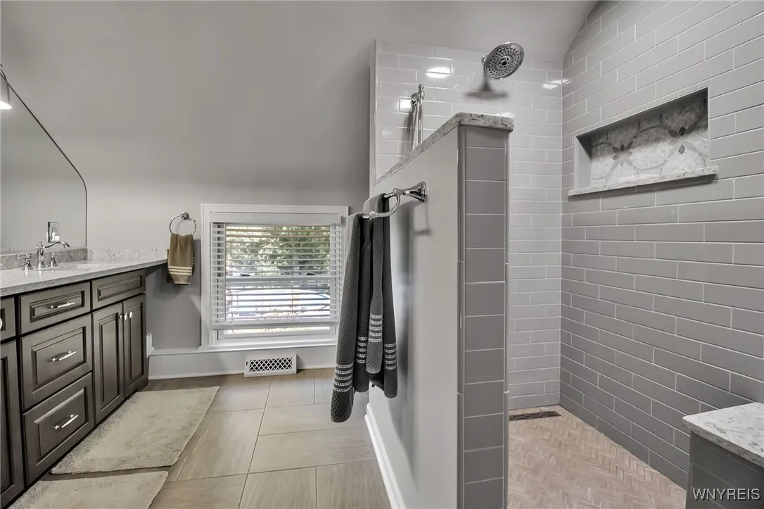 429 Mill Street, Amherst, New York 14221, Amherst, New York 14221, 4 Bedrooms Bedrooms, 7 Rooms Rooms,2 BathroomsBathrooms,Residential,For Sale,429 Mill Street, Amherst, New York 14221,B1622258