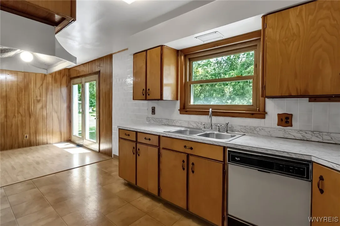 565 Oak Street, Porter, New York 14174, Porter, New York 14174, 3 Bedrooms Bedrooms, 6 Rooms Rooms,2 BathroomsBathrooms,Residential,For Sale,565 Oak Street, Porter, New York 14174,B1623104