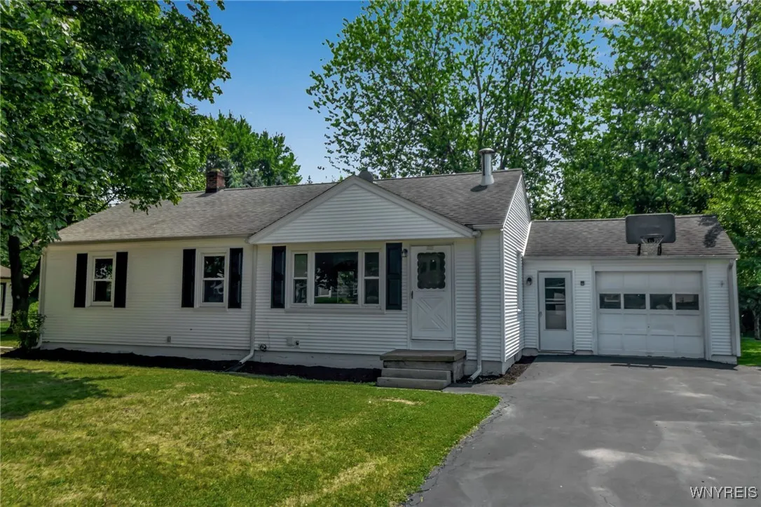 565 Oak Street, Porter, New York 14174, Porter, New York 14174, 3 Bedrooms Bedrooms, 6 Rooms Rooms,2 BathroomsBathrooms,Residential,For Sale,565 Oak Street, Porter, New York 14174,B1623104