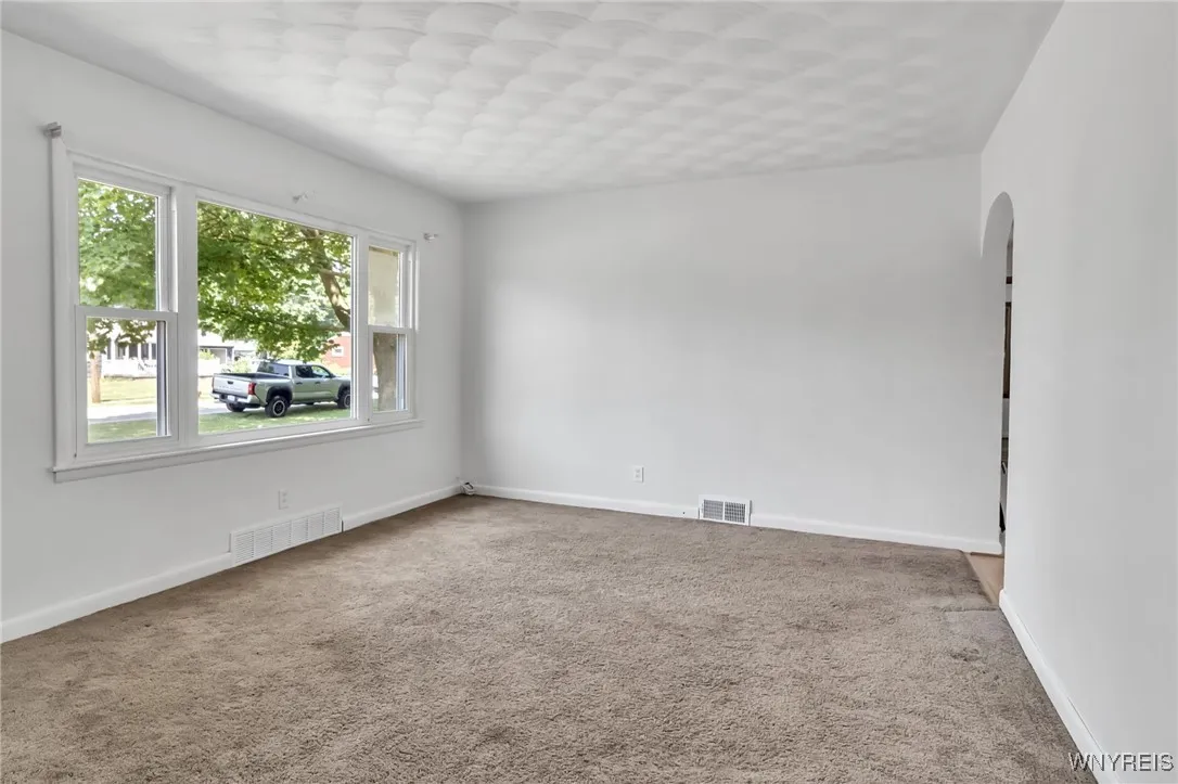 565 Oak Street, Porter, New York 14174, Porter, New York 14174, 3 Bedrooms Bedrooms, 6 Rooms Rooms,2 BathroomsBathrooms,Residential,For Sale,565 Oak Street, Porter, New York 14174,B1623104