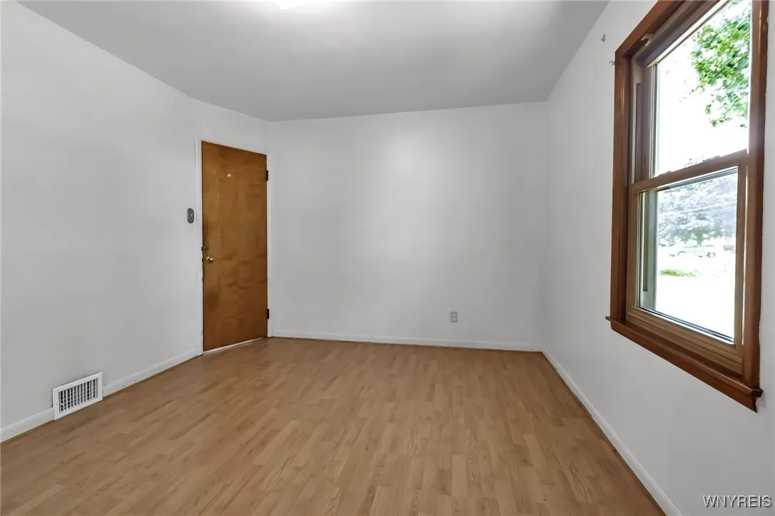 565 Oak Street, Porter, New York 14174, Porter, New York 14174, 3 Bedrooms Bedrooms, 6 Rooms Rooms,2 BathroomsBathrooms,Residential,For Sale,565 Oak Street, Porter, New York 14174,B1623104