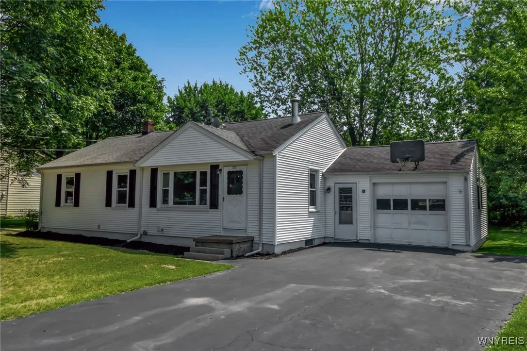 565 Oak Street, Porter, New York 14174, Porter, New York 14174, 3 Bedrooms Bedrooms, 6 Rooms Rooms,2 BathroomsBathrooms,Residential,For Sale,565 Oak Street, Porter, New York 14174,B1623104