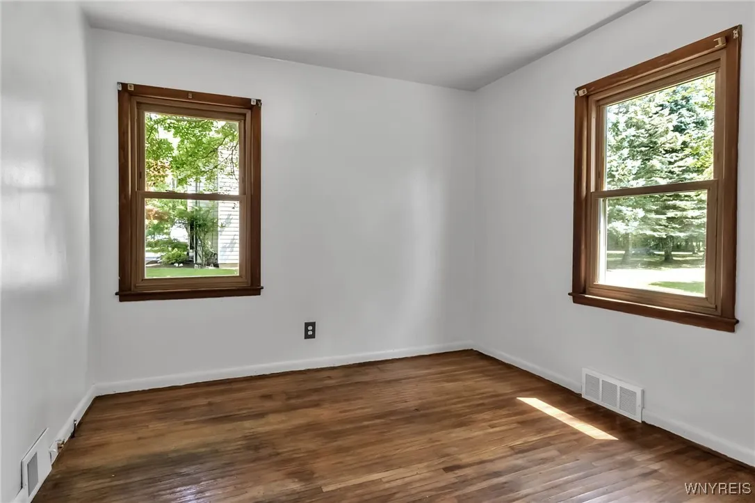 565 Oak Street, Porter, New York 14174, Porter, New York 14174, 3 Bedrooms Bedrooms, 6 Rooms Rooms,2 BathroomsBathrooms,Residential,For Sale,565 Oak Street, Porter, New York 14174,B1623104