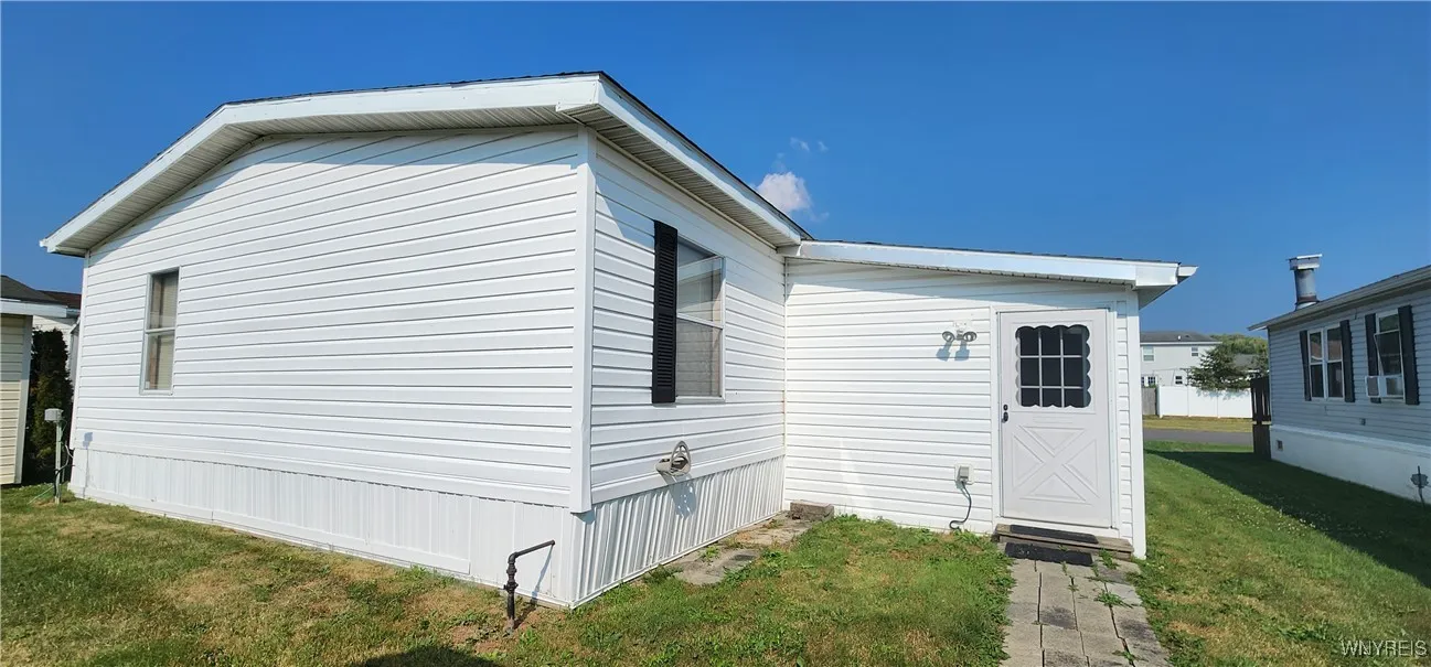 344 Applewood Drive, Lockport Town, New York 14094, Lockport Town, New York 14094, 3 Bedrooms Bedrooms, 8 Rooms Rooms,2 BathroomsBathrooms,Residential,For Sale,344 Applewood Drive, Lockport Town, New York 14094,B1623130