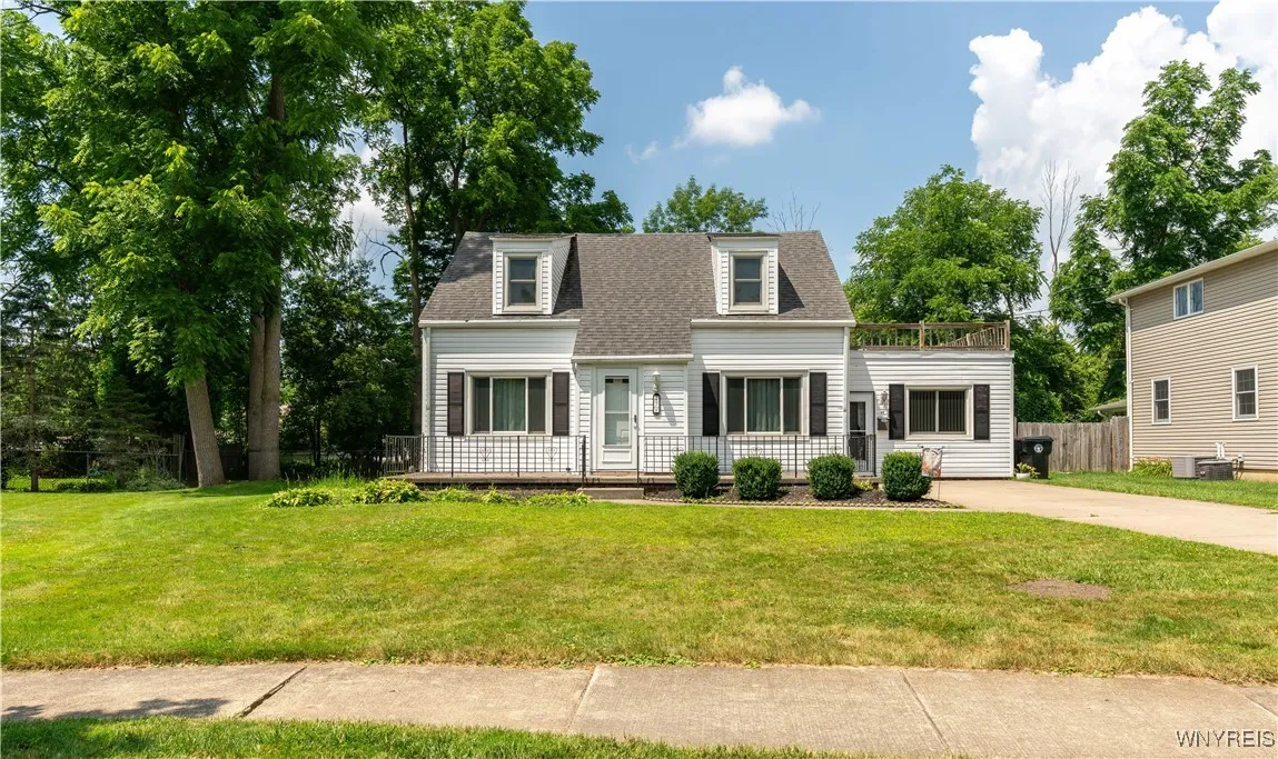 47 Glendale Drive, Lancaster, New York 14086, Lancaster, New York 14086, 3 Bedrooms Bedrooms, 10 Rooms Rooms,1 BathroomBathrooms,Residential,For Sale,47 Glendale Drive, Lancaster, New York 14086,B1622815