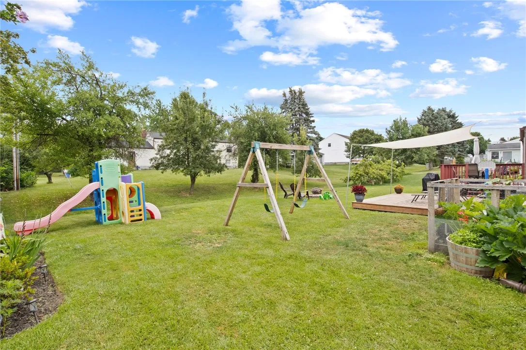 171 Brandy Wine, Henrietta, New York 14623, Henrietta, New York 14623, 3 Bedrooms Bedrooms, 8 Rooms Rooms,1 BathroomBathrooms,Residential,For Sale,171 Brandy Wine, Henrietta, New York 14623,R1622884