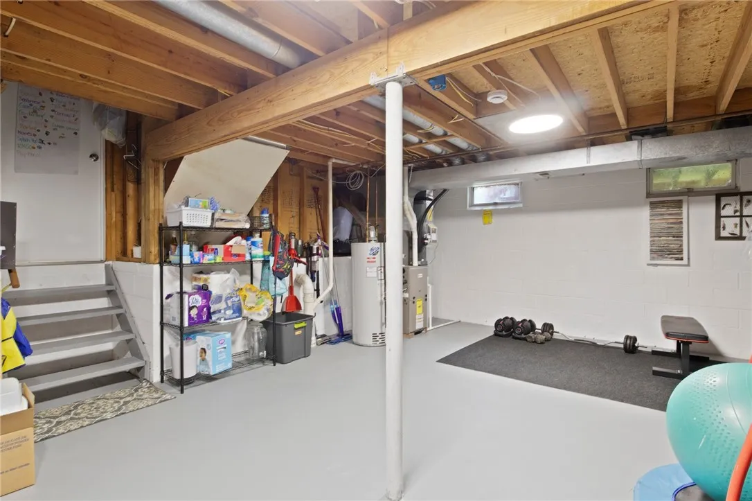 171 Brandy Wine, Henrietta, New York 14623, Henrietta, New York 14623, 3 Bedrooms Bedrooms, 8 Rooms Rooms,1 BathroomBathrooms,Residential,For Sale,171 Brandy Wine, Henrietta, New York 14623,R1622884