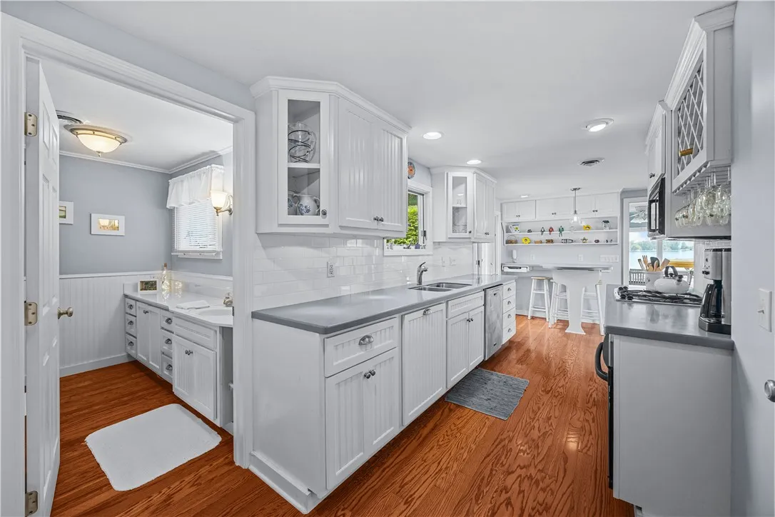 10261 Glen Grove Pt Point, Urbana, New York 14840, Urbana, New York 14840, 2 Bedrooms Bedrooms, 8 Rooms Rooms,3 BathroomsBathrooms,Residential,For Sale,10261 Glen Grove Pt Point, Urbana, New York 14840,R1623034