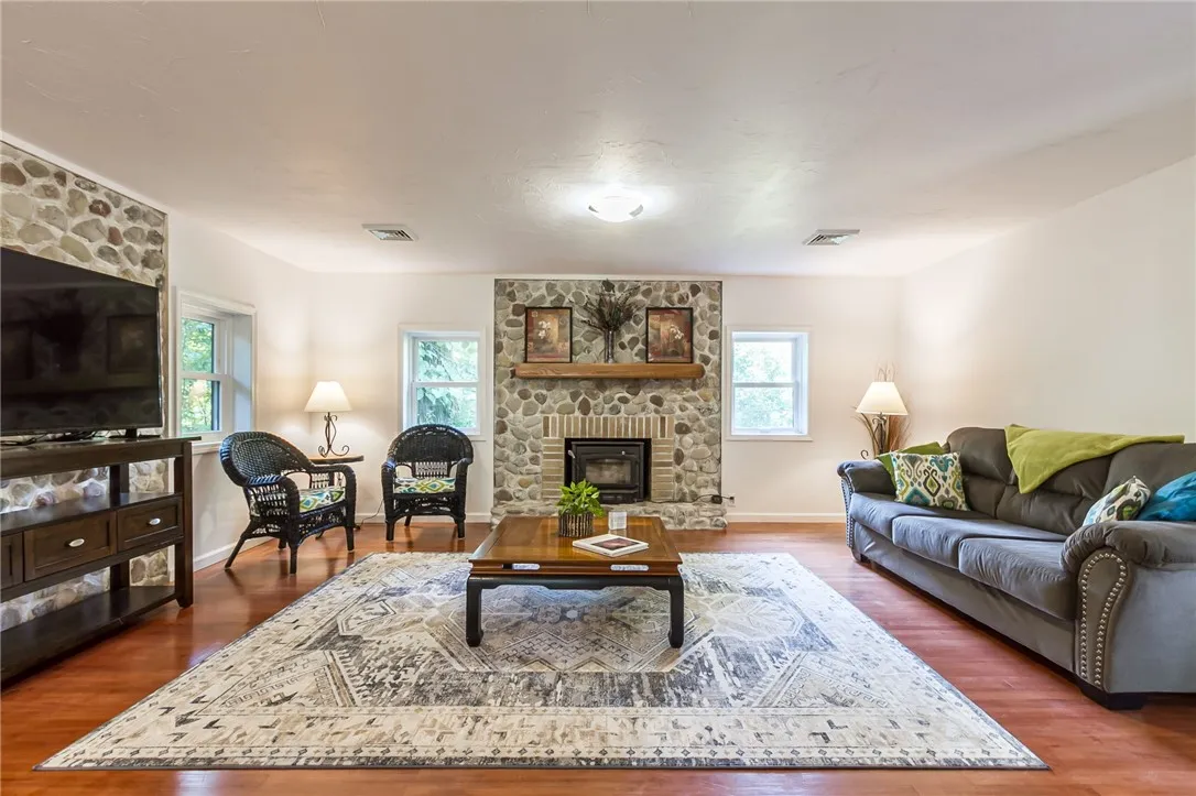 475 Farrell Road Extension, Henrietta, New York 14, Henrietta, New York 14586, 3 Bedrooms Bedrooms, 6 Rooms Rooms,1 BathroomBathrooms,Residential,For Sale,475 Farrell Road Extension, Henrietta, New York 14,R1622597
