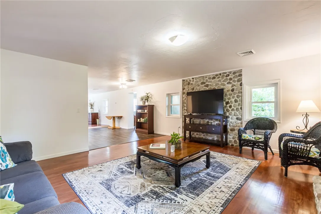 475 Farrell Road Extension, Henrietta, New York 14, Henrietta, New York 14586, 3 Bedrooms Bedrooms, 6 Rooms Rooms,1 BathroomBathrooms,Residential,For Sale,475 Farrell Road Extension, Henrietta, New York 14,R1622597