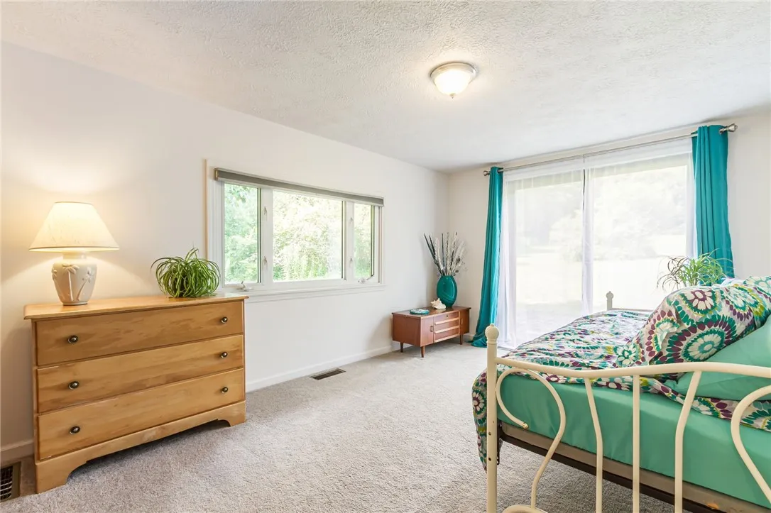 475 Farrell Road Extension, Henrietta, New York 14, Henrietta, New York 14586, 3 Bedrooms Bedrooms, 6 Rooms Rooms,1 BathroomBathrooms,Residential,For Sale,475 Farrell Road Extension, Henrietta, New York 14,R1622597