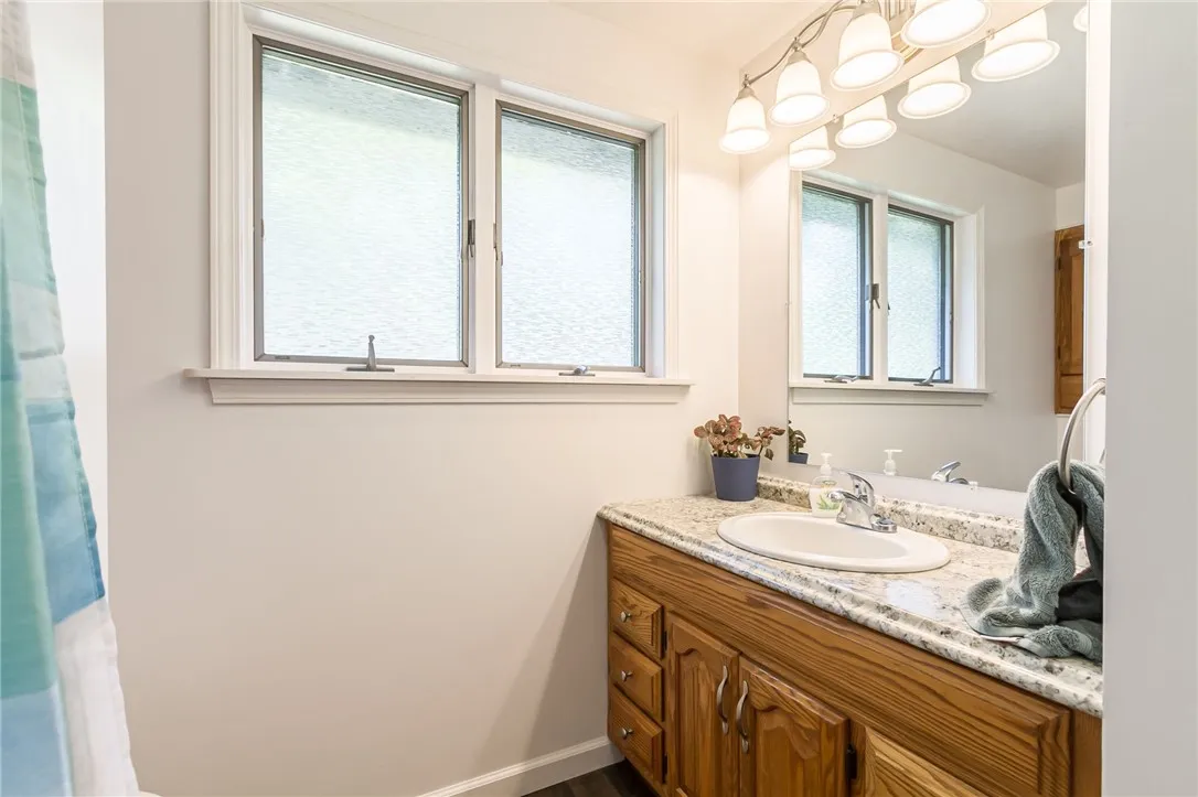 475 Farrell Road Extension, Henrietta, New York 14, Henrietta, New York 14586, 3 Bedrooms Bedrooms, 6 Rooms Rooms,1 BathroomBathrooms,Residential,For Sale,475 Farrell Road Extension, Henrietta, New York 14,R1622597