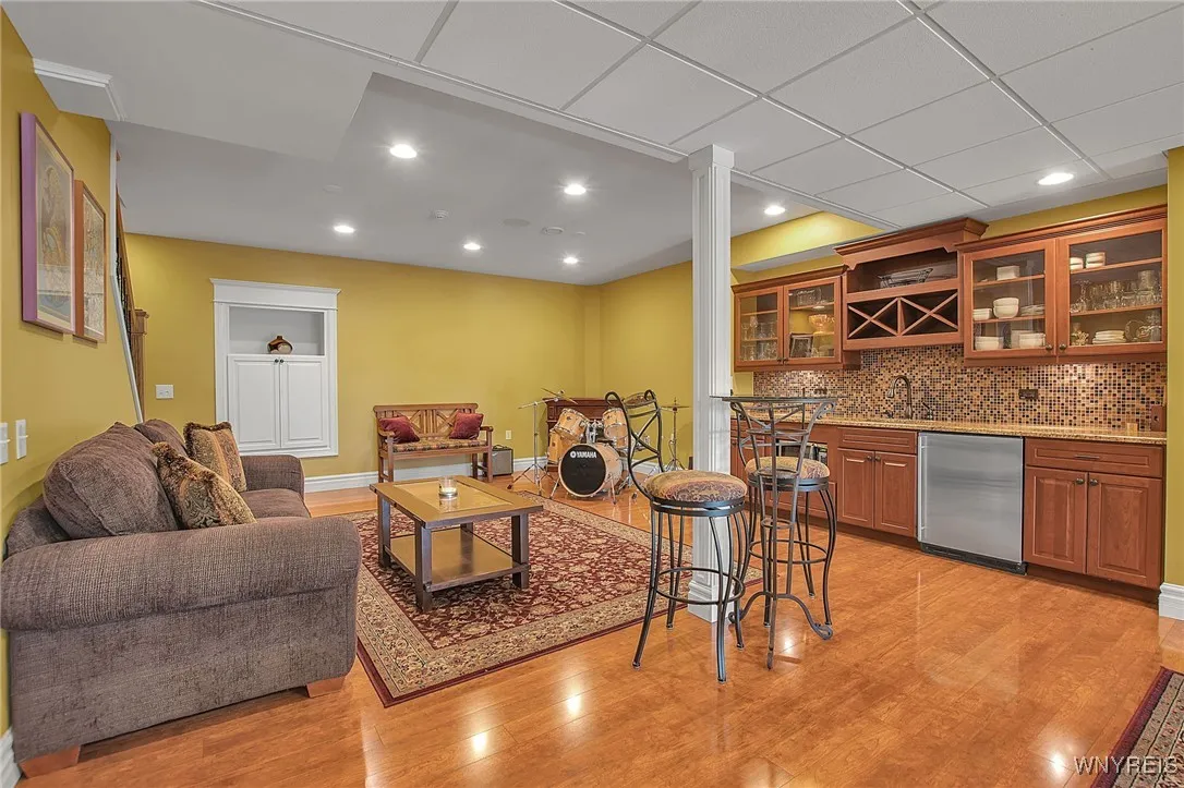 8889 Lake Glen Court, Clarence, New York 14032, Clarence, New York 14032, 4 Bedrooms Bedrooms, 12 Rooms Rooms,4 BathroomsBathrooms,Residential,For Sale,8889 Lake Glen Court, Clarence, New York 14032,B1619665