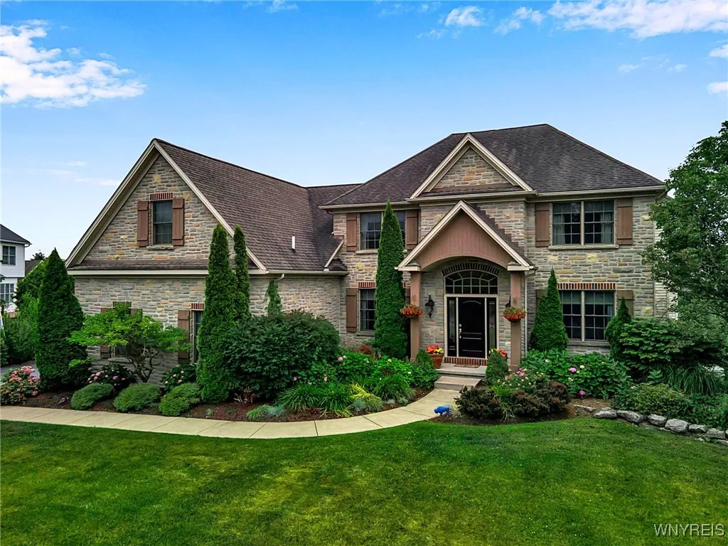 8889 Lake Glen Court, Clarence, New York 14032, Clarence, New York 14032, 4 Bedrooms Bedrooms, 12 Rooms Rooms,4 BathroomsBathrooms,Residential,For Sale,8889 Lake Glen Court, Clarence, New York 14032,B1619665