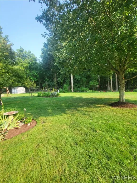 8185 Clarherst Drive, Clarence, New York 14051, Clarence, New York 14051, 3 Bedrooms Bedrooms, 8 Rooms Rooms,1 BathroomBathrooms,Residential,For Sale,8185 Clarherst Drive, Clarence, New York 14051,B1622587