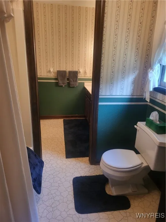 8185 Clarherst Drive, Clarence, New York 14051, Clarence, New York 14051, 3 Bedrooms Bedrooms, 8 Rooms Rooms,1 BathroomBathrooms,Residential,For Sale,8185 Clarherst Drive, Clarence, New York 14051,B1622587