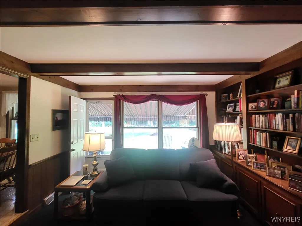 8185 Clarherst Drive, Clarence, New York 14051, Clarence, New York 14051, 3 Bedrooms Bedrooms, 8 Rooms Rooms,1 BathroomBathrooms,Residential,For Sale,8185 Clarherst Drive, Clarence, New York 14051,B1622587