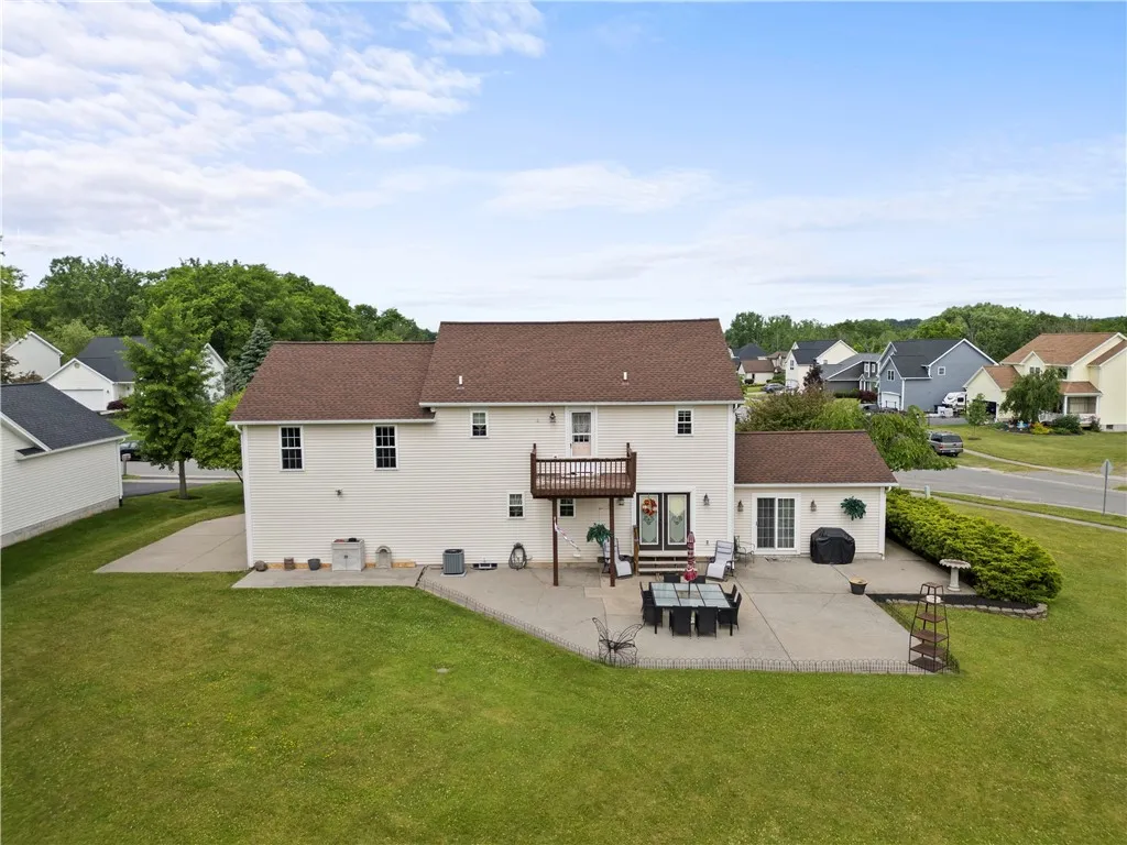 1343 Fieldcrest Lane, Victor, New York 14564, Victor, New York 14564, 4 Bedrooms Bedrooms, 13 Rooms Rooms,2 BathroomsBathrooms,Residential,For Sale,1343 Fieldcrest Lane, Victor, New York 14564,R1622791
