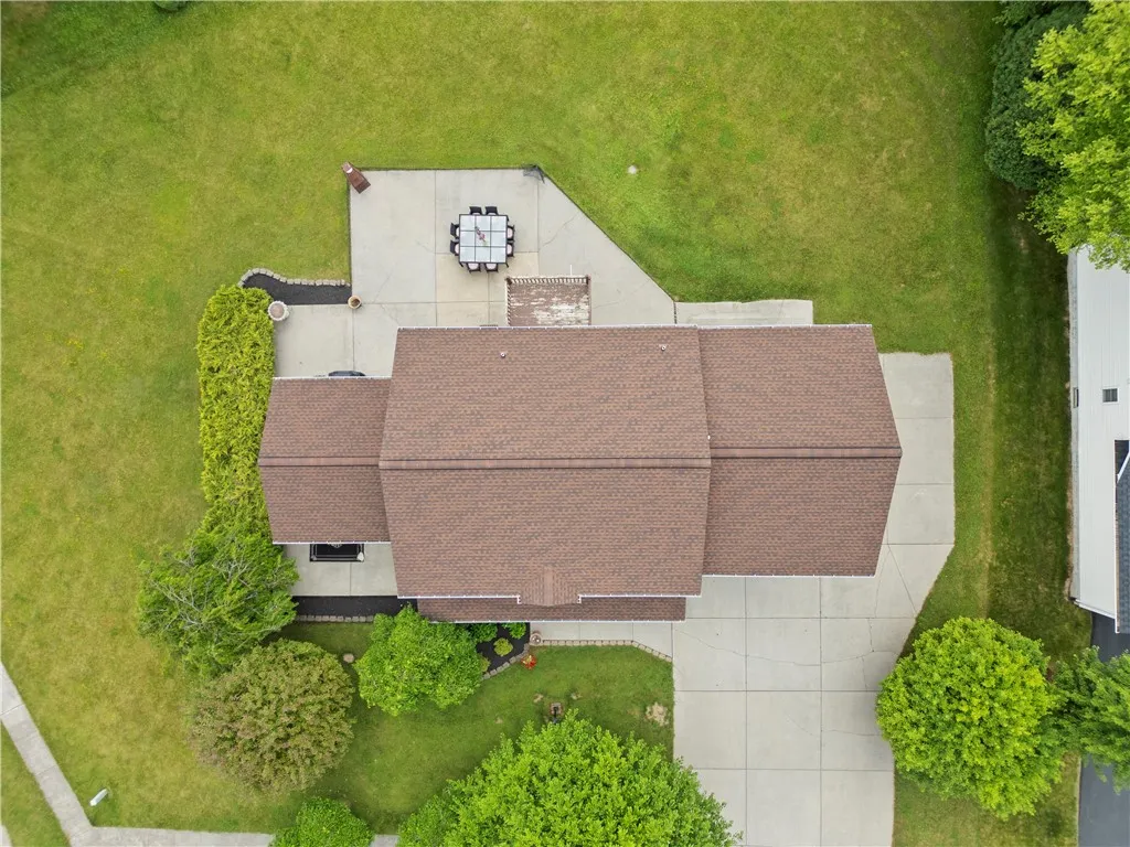 1343 Fieldcrest Lane, Victor, New York 14564, Victor, New York 14564, 4 Bedrooms Bedrooms, 13 Rooms Rooms,2 BathroomsBathrooms,Residential,For Sale,1343 Fieldcrest Lane, Victor, New York 14564,R1622791