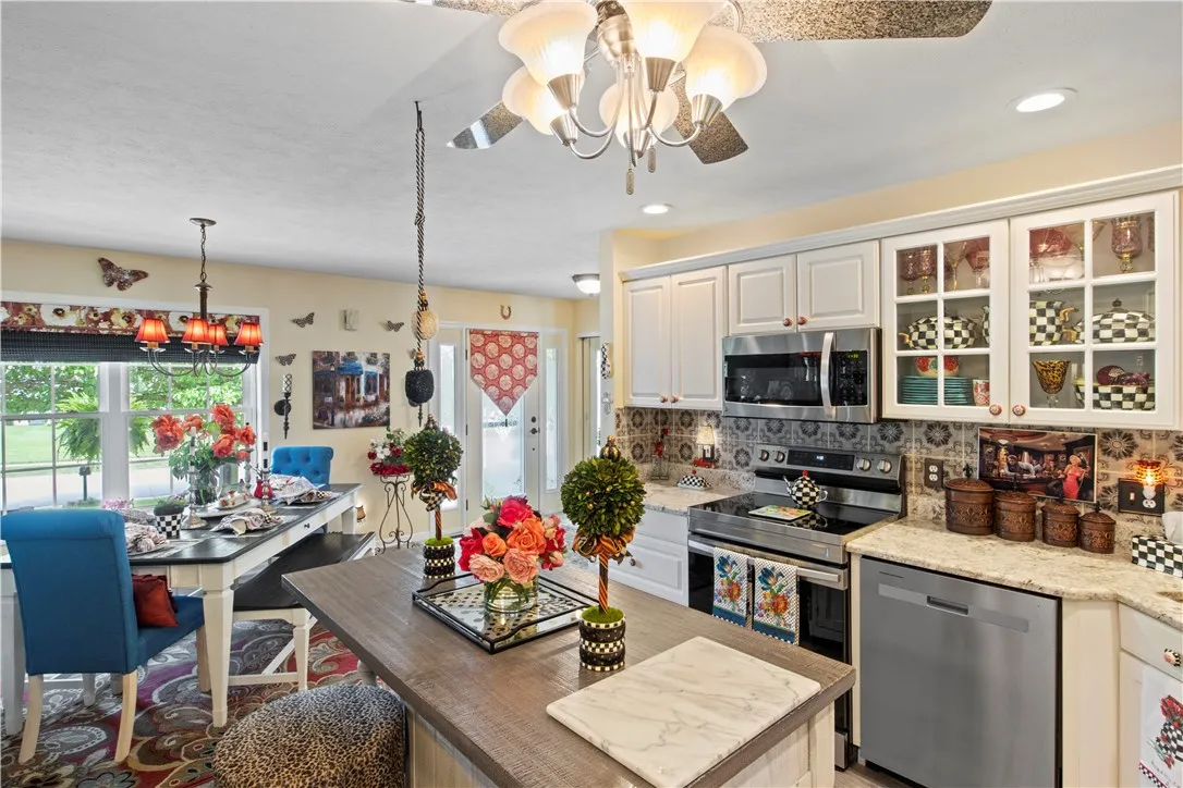 1343 Fieldcrest Lane, Victor, New York 14564, Victor, New York 14564, 4 Bedrooms Bedrooms, 13 Rooms Rooms,2 BathroomsBathrooms,Residential,For Sale,1343 Fieldcrest Lane, Victor, New York 14564,R1622791