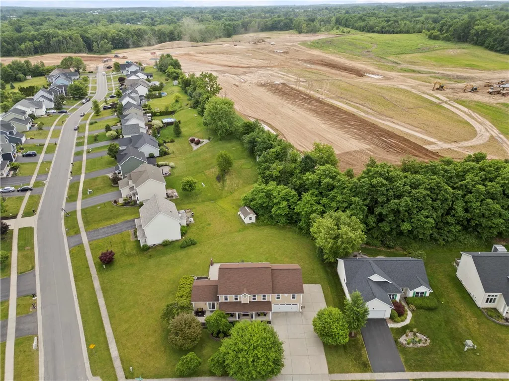 1343 Fieldcrest Lane, Victor, New York 14564, Victor, New York 14564, 4 Bedrooms Bedrooms, 13 Rooms Rooms,2 BathroomsBathrooms,Residential,For Sale,1343 Fieldcrest Lane, Victor, New York 14564,R1622791