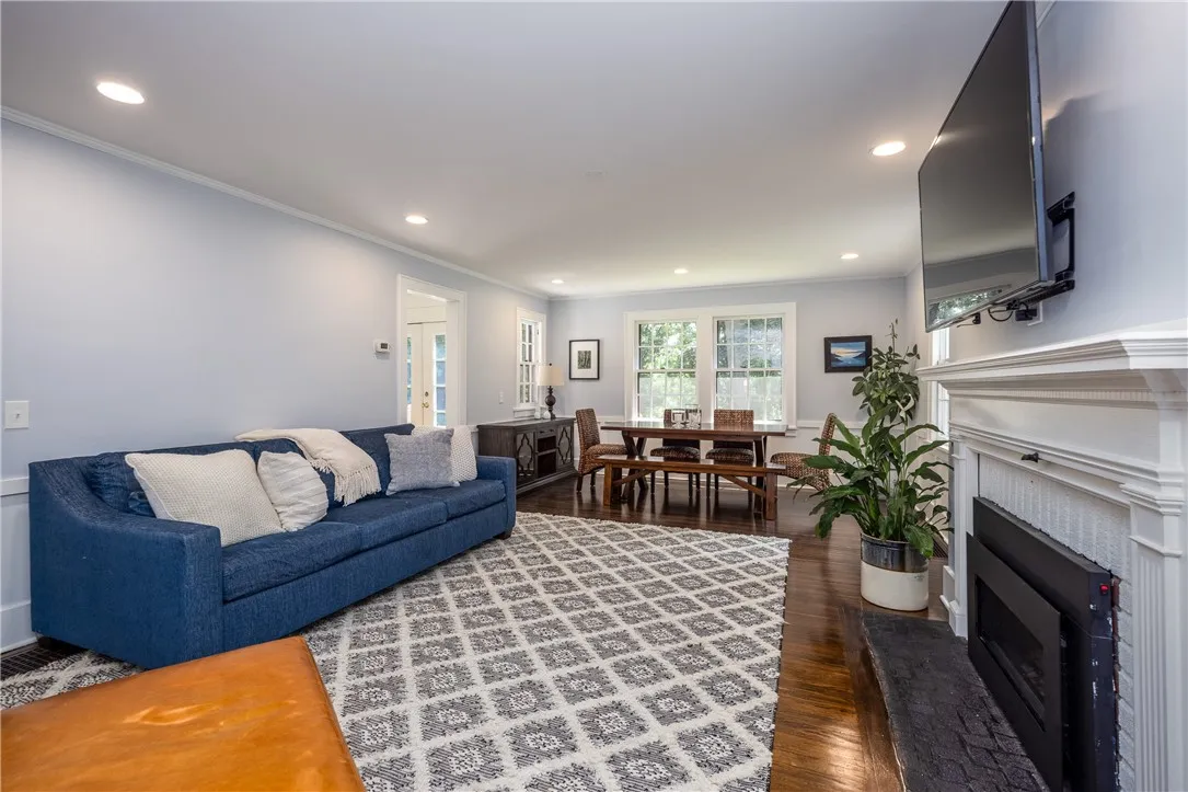 121 Penfield Crescent, Penfield, New York 14625, Penfield, New York 14625, 3 Bedrooms Bedrooms, 7 Rooms Rooms,1 BathroomBathrooms,Residential,For Sale,121 Penfield Crescent, Penfield, New York 14625,R1622867
