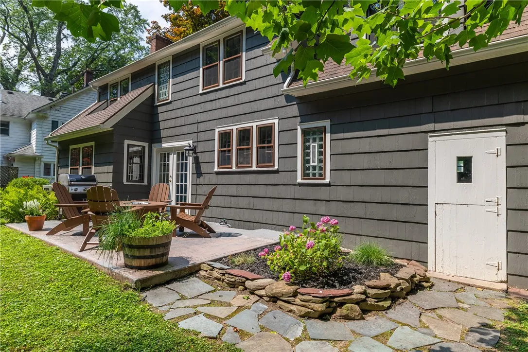121 Penfield Crescent, Penfield, New York 14625, Penfield, New York 14625, 3 Bedrooms Bedrooms, 7 Rooms Rooms,1 BathroomBathrooms,Residential,For Sale,121 Penfield Crescent, Penfield, New York 14625,R1622867
