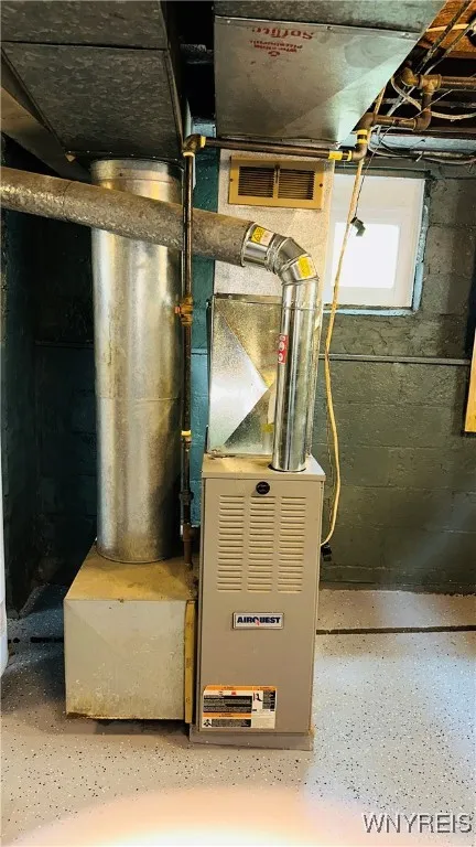 2960 Mckoon Avenue, Niagara Falls, New York 14305, Niagara Falls, New York 14305, 3 Bedrooms Bedrooms, 6 Rooms Rooms,1 BathroomBathrooms,Residential,For Sale,2960 Mckoon Avenue, Niagara Falls, New York 14305,0,B1623114