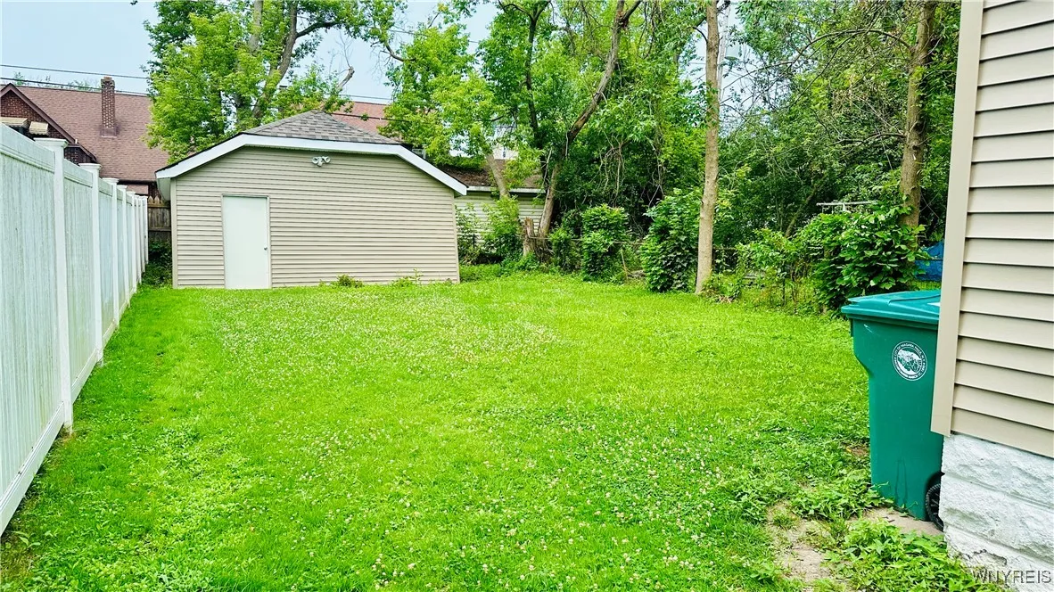 2960 Mckoon Avenue, Niagara Falls, New York 14305, Niagara Falls, New York 14305, 3 Bedrooms Bedrooms, 6 Rooms Rooms,1 BathroomBathrooms,Residential,For Sale,2960 Mckoon Avenue, Niagara Falls, New York 14305,0,B1623114