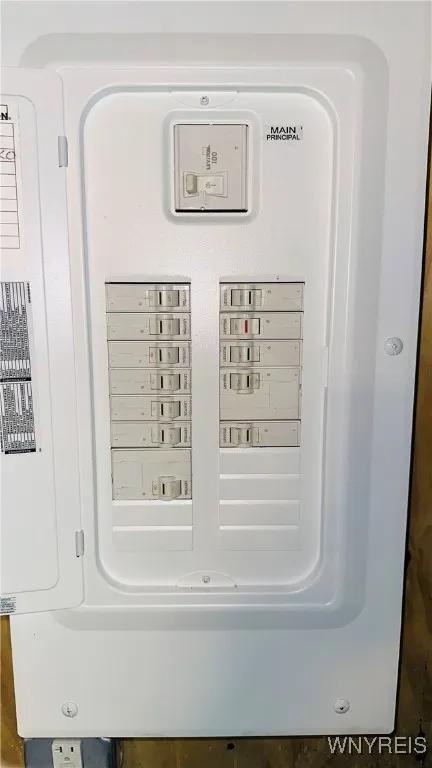 2960 Mckoon Avenue, Niagara Falls, New York 14305, Niagara Falls, New York 14305, 3 Bedrooms Bedrooms, 6 Rooms Rooms,1 BathroomBathrooms,Residential,For Sale,2960 Mckoon Avenue, Niagara Falls, New York 14305,0,B1623114